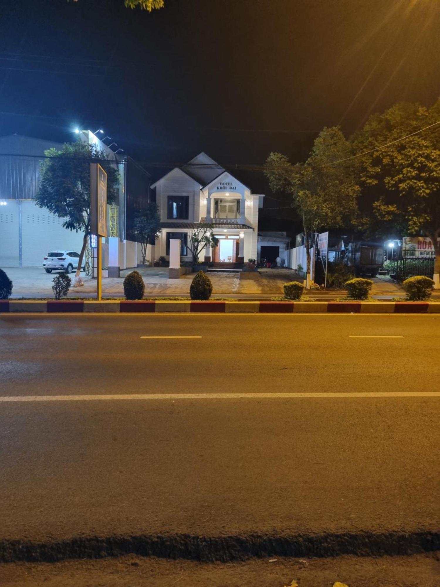 Khoi Dai Hotel Buôn Ma Thuột Esterno foto